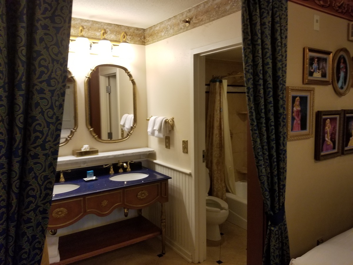 Port Orleans Riverside Royal Room Bathroom