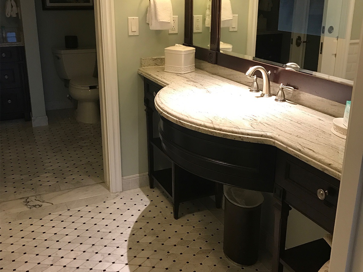 Grand Floridian Villas 1- and 2-Bedroom Villa Bathroom