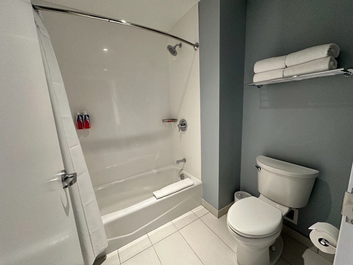 Stella Nova Bathroom