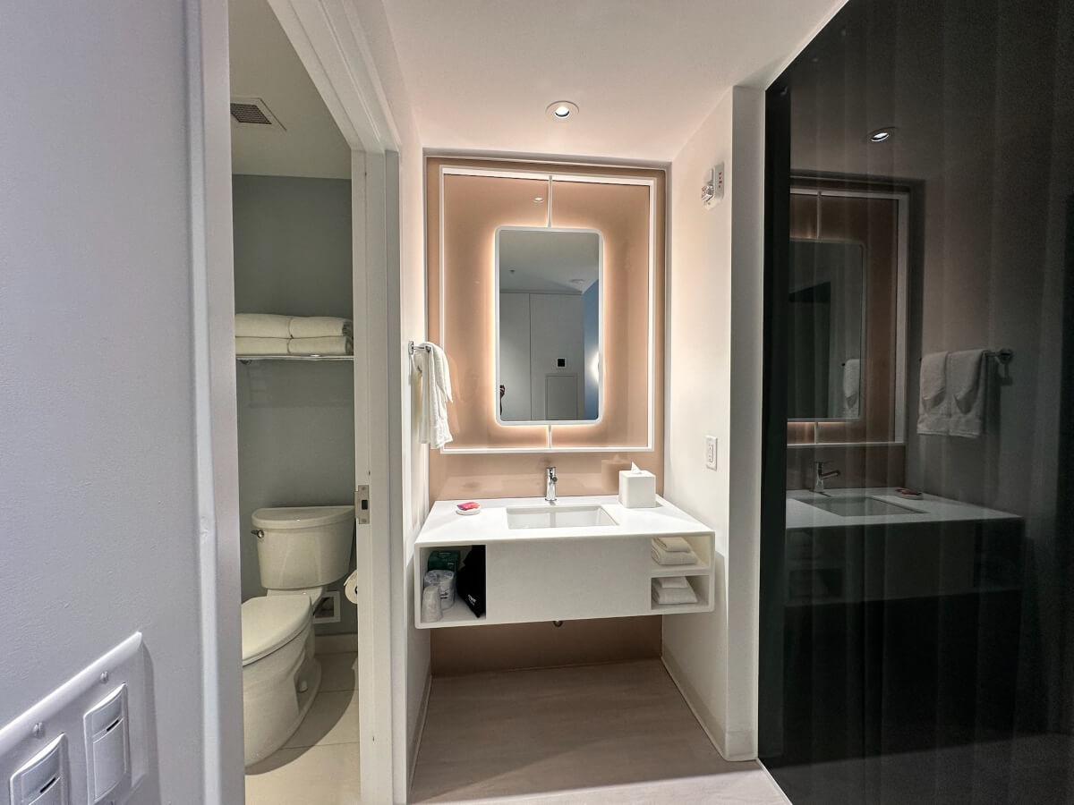 Stella Nova Vanity