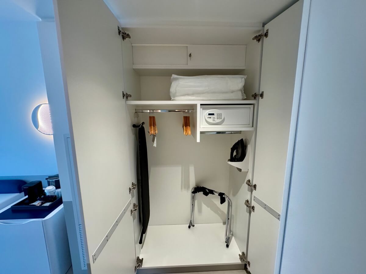 Stella Nova Closet