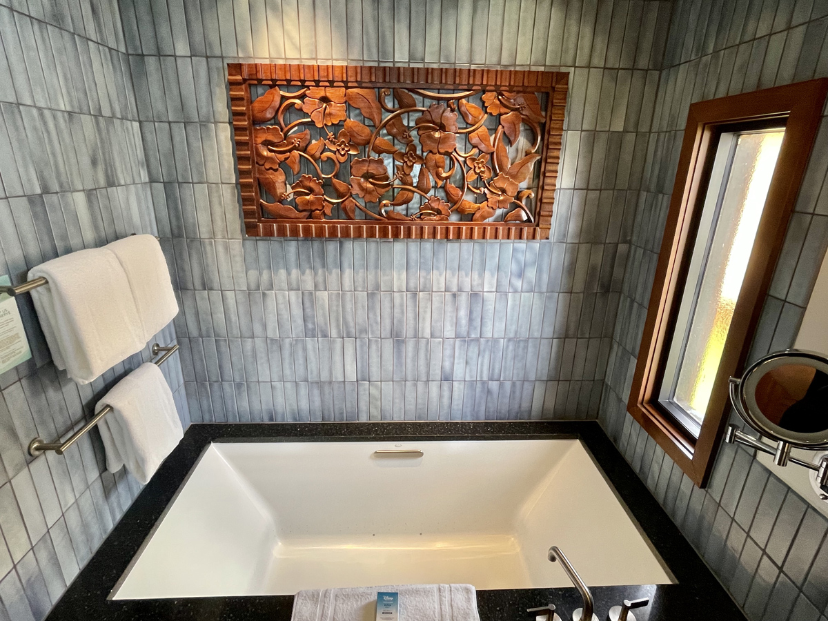 Polynesian Bungalow Master Bathroom Tub