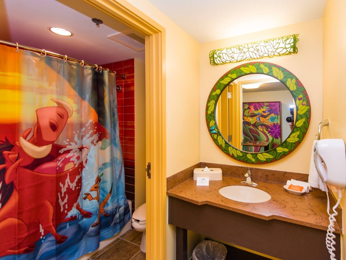 Lion King Suite Second Bathroom