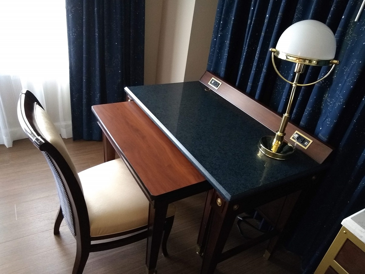 Yacht Club Desk and Chair