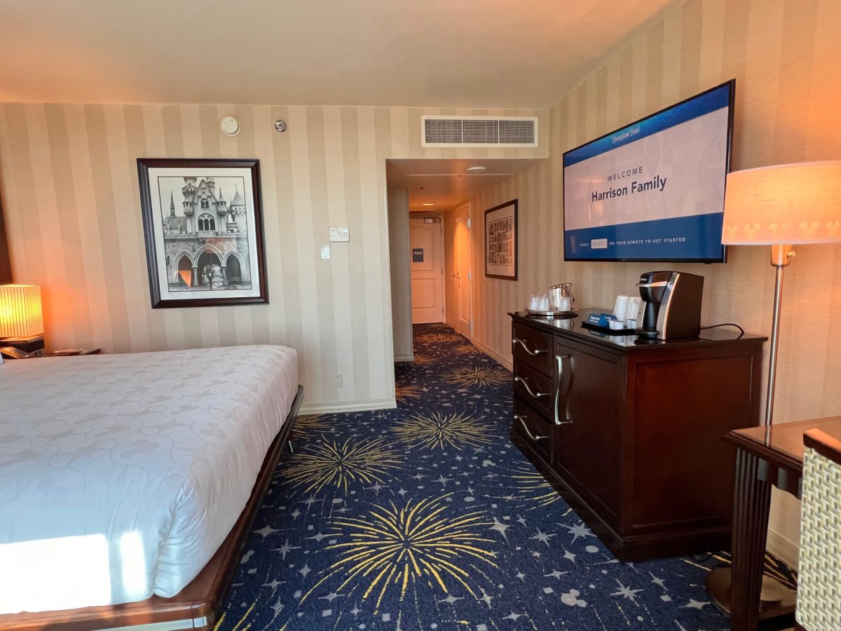 Disneyland Hotel Room With King Bed